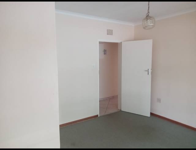 4 BEDROOM FREEHOLD TO LET IN TARLTON